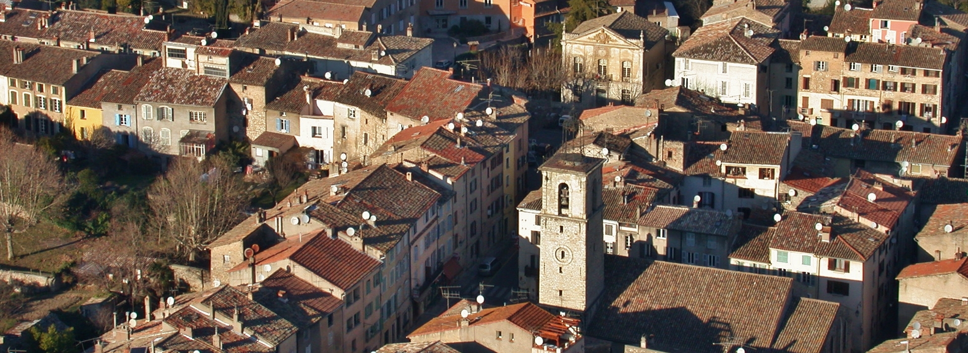 Vue aérienne du centre du village