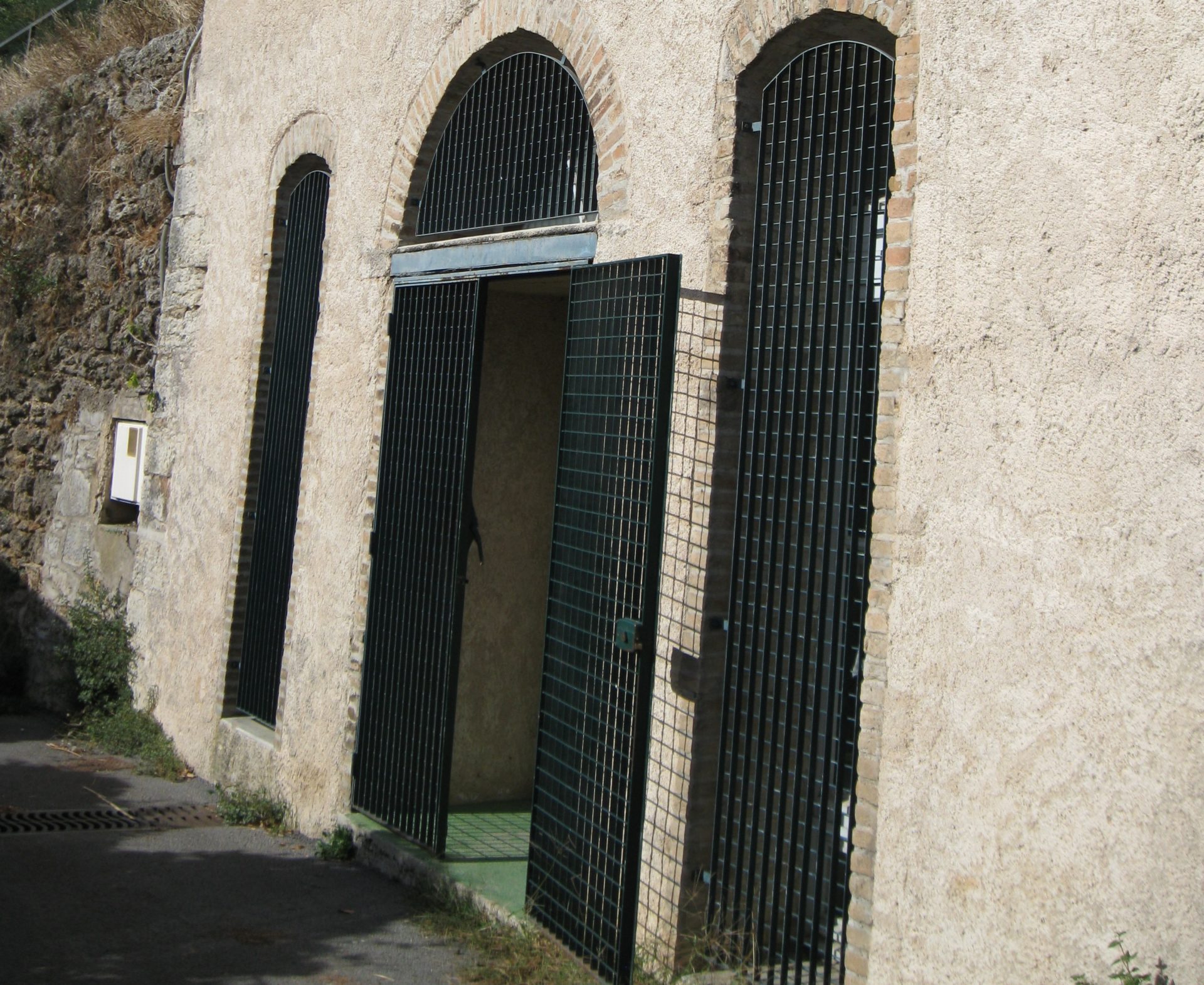 Entrée de la salle des Baumes Bas