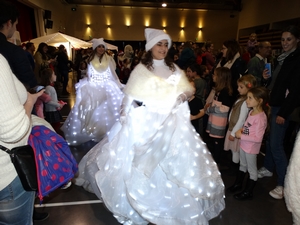 Robes illuminées de la parade Robes illuminées de la parade