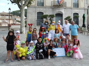 Les 6-8-ans avec M le Maire Les 6-8-ans avec M le Maire