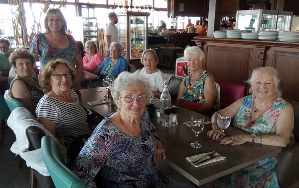 Sortie des anciens au restaurant, tablée 2