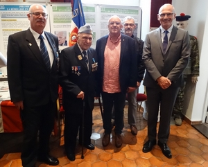 de gauche à droite : M. Eric Morandi, M. Claude Caymaris, M.le Maire Alain Caymaris, et M. le Sous-Préfet Eric De Wispelaere.