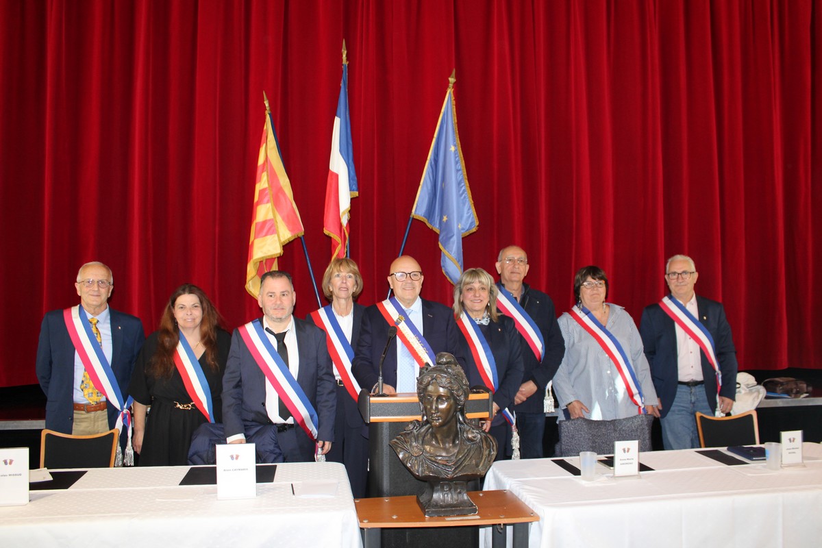 Les adjoints autour de Monsieur le Maire