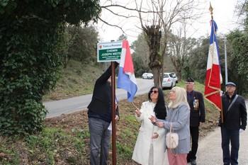 Dévoilement de la plaque du chemin Joseph Weiten