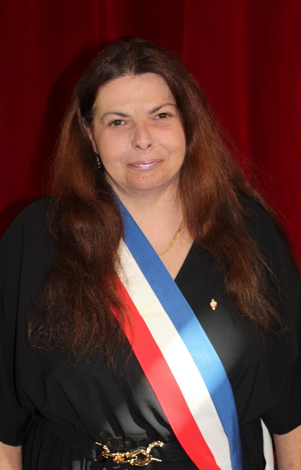 Mme Sophie Formica